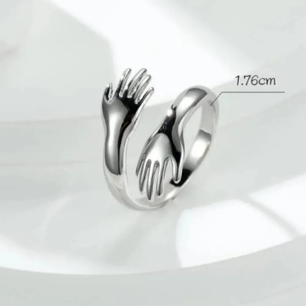 SILVER HUG ME TIGHT RING